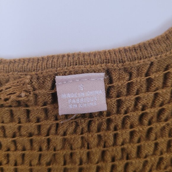 ANTHROPOLOGIE KNITTED & KNOTTED Sweater Size S Golden Tan  Babydoll Smocked - Picture 4 of 10